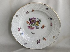 Kleiner Meissen Neubrandenstein Kuchenteller mit Blumen, Insekten und Gold