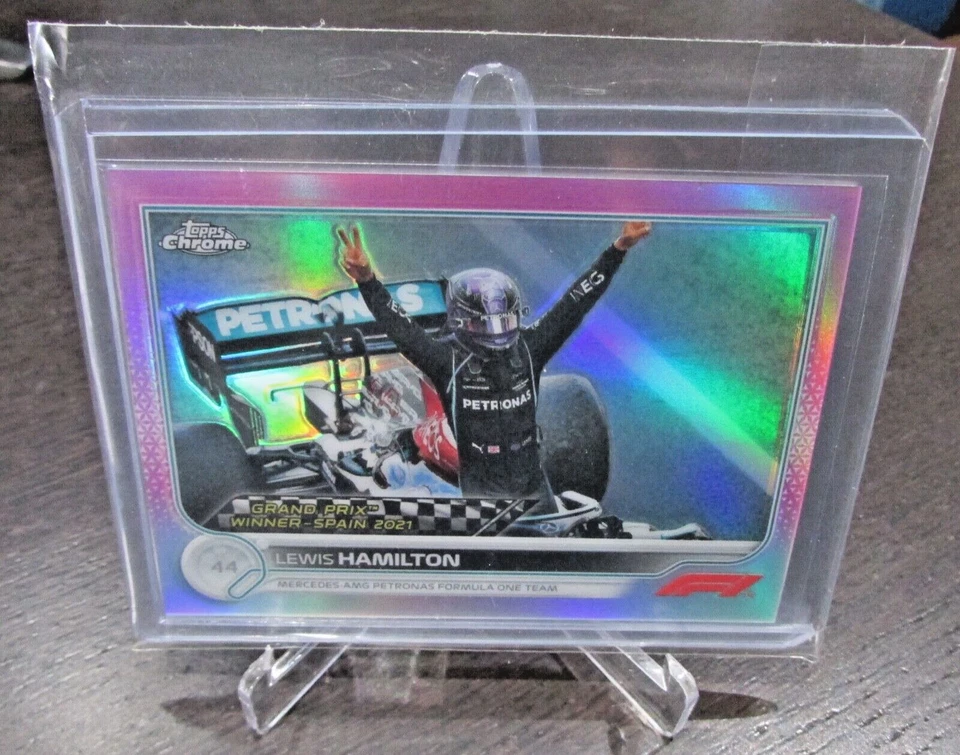 2022 Topps Chrome Formula 1 Lewis Hamilton 47/75 Pink Refractor GPWinner #154 - Image 2 of 4