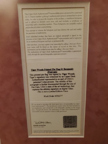 Tiger Woods 5 Time Masters Winner!! Signed Custom Flag Upper Deck Authenticated. - Picture 3 of 12