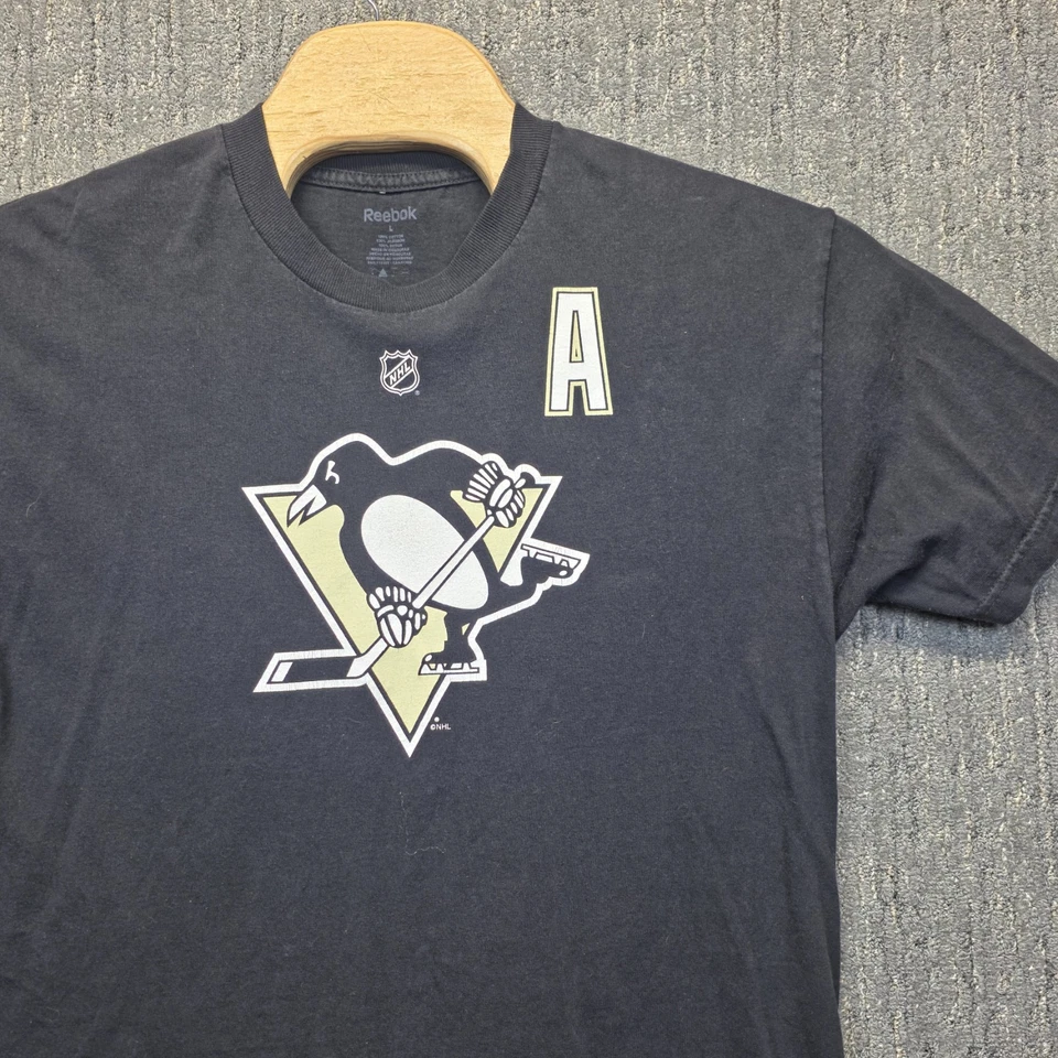 Camiseta Reebok NHL Penguins Malkin 71 L Negra Camiseta Alternate Captain Fan Foto 3 de 4