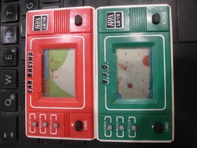 ARAX Car Racing LG 18 & U F O ufo LG 15 Mini Arcade LCD Game Spiel