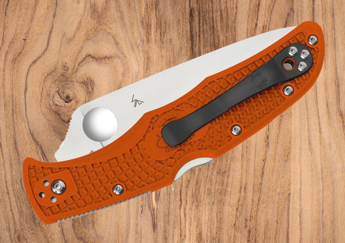 SPYDERCO ENDURA 4 LIGHTWEIGHT FLAT GROUND FOLDING KNIFE VG10