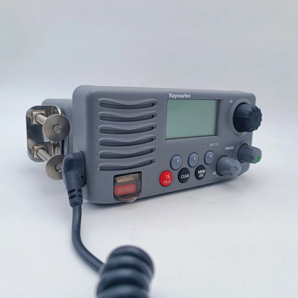 Raymarine RAY55E Marine DSC Class D VHF 25W E43037 RAY55 Waterproof GPS DSC NMEA - image 2 of 4