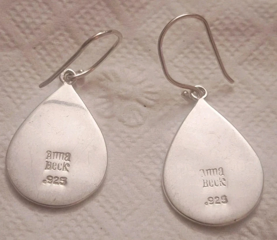 Lindos brincos de prata esterlina com lágrima Anna Beck assinados - Imagem 4 de 4