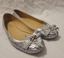 Coach Shimmer Silver Sequin Ballet Flats Size 8.5 B detail