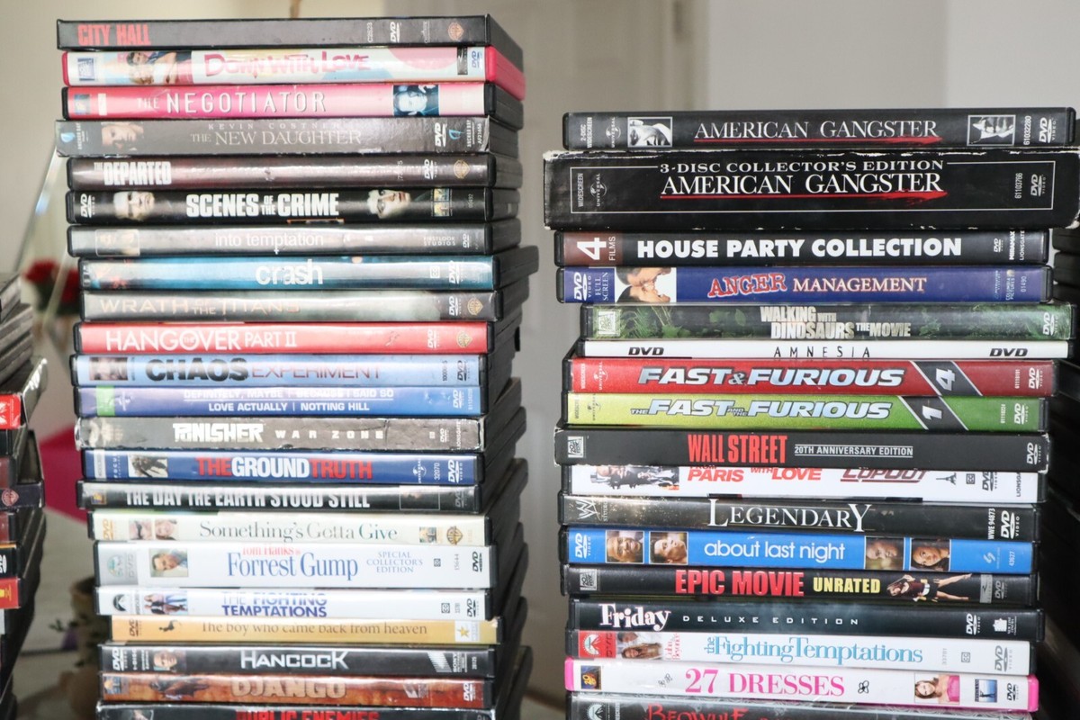 DVD movies lot of 213 (drama, horror, history, love, comedy