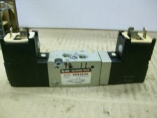 SMC VFS1230 SOLENOID VALVE DC21-26V 