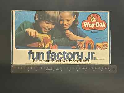 Vintage 1977 Play-Doh Fun Factory Jr Kenner Complete 
