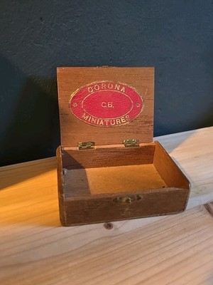 Corona C.B. Miniatures Holzschachtel Box Zigarrenschachtel Zigaretten Tabak