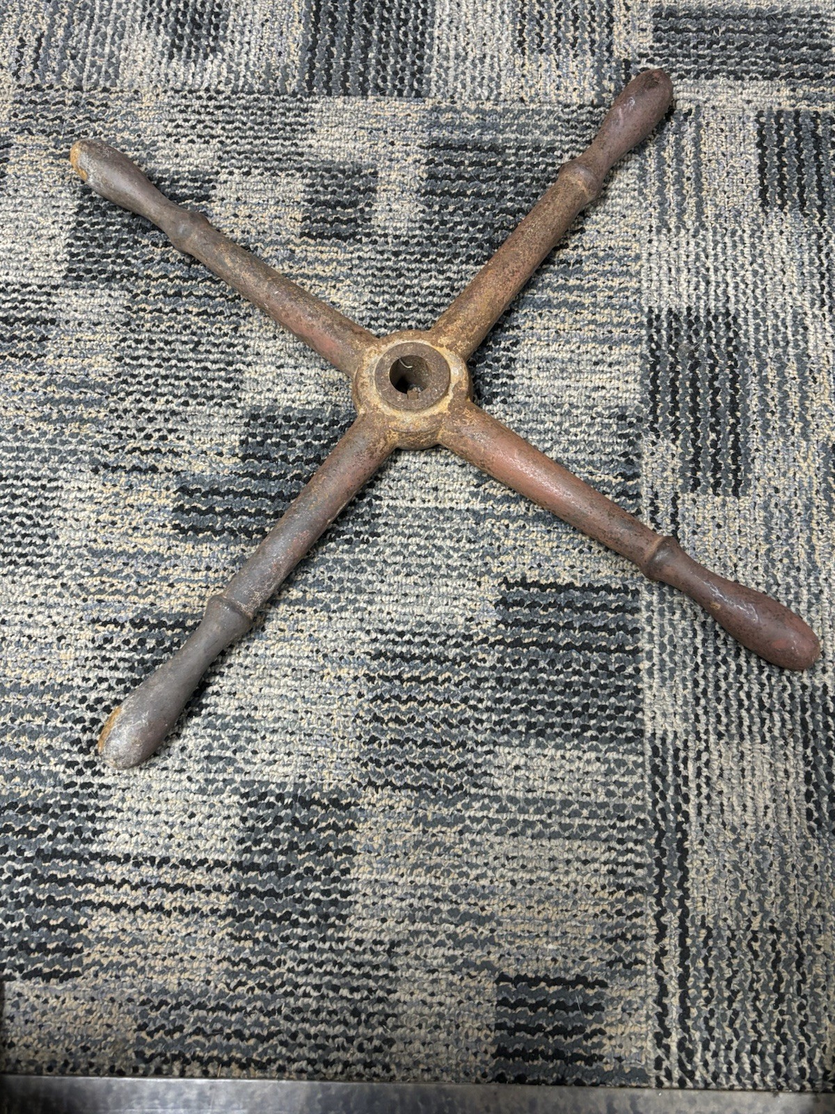 4 SPOKE MACHINE HANDWHEEL antique post drill tool crank handle steampunk table