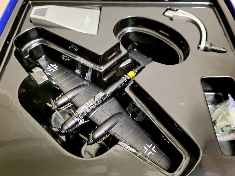 Corgi Aviation 1:72 AA38507 Bf110E-2 G9+LN Belgium 1942. [Please Read]. - Image 4 of 4