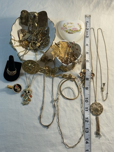 Vintage goldfarbenes Modeschmuck Konvolut: goldfarbene mystische Eule & Pfau - Bild 2 von 24