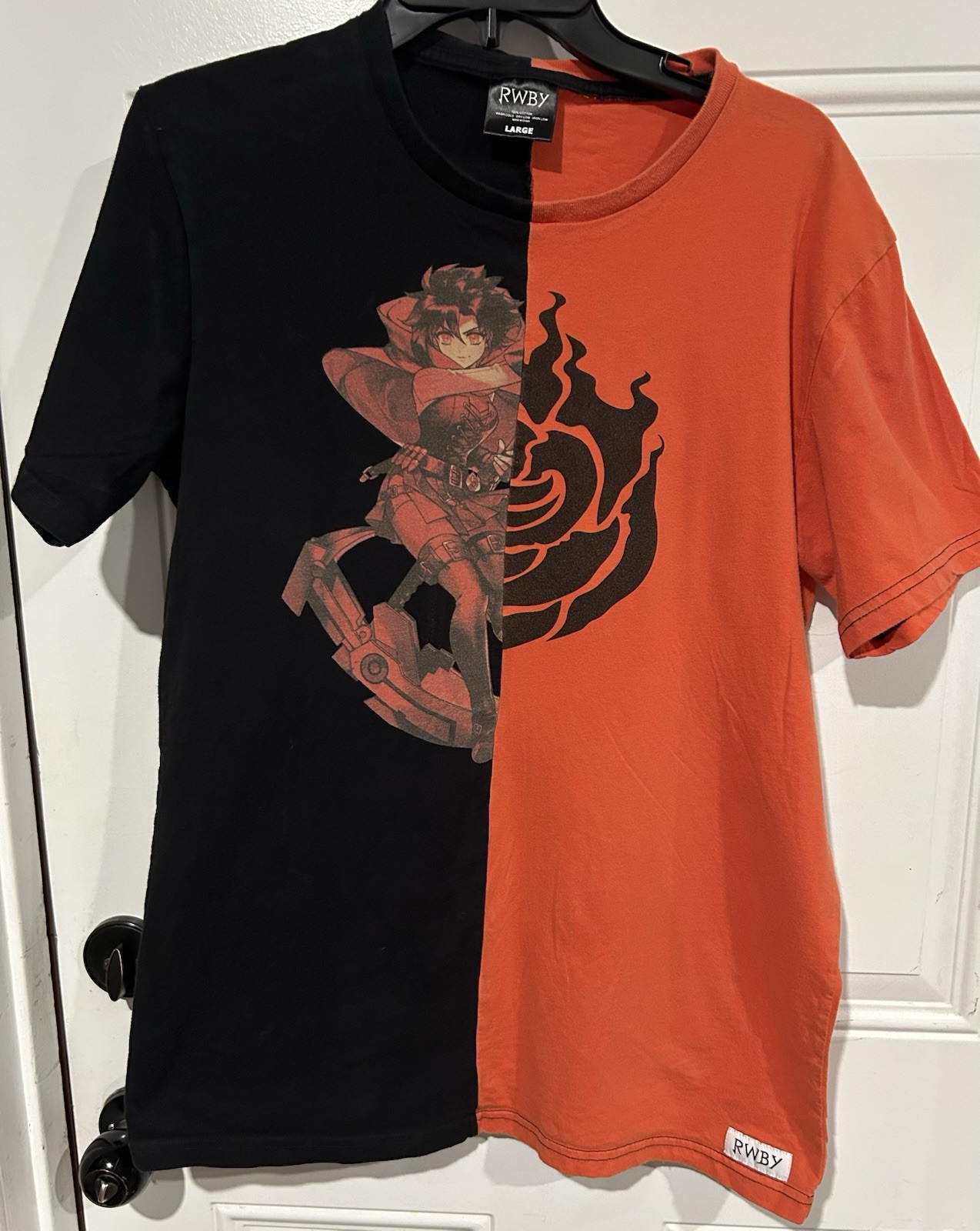 RWBY Men’s Black/Orange Yang Xiao Long Graphic Print Crew Neck T-Shirt L