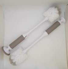 Munchkin Bottle Brush 2-Pack   Grey/White New Without Packaging 