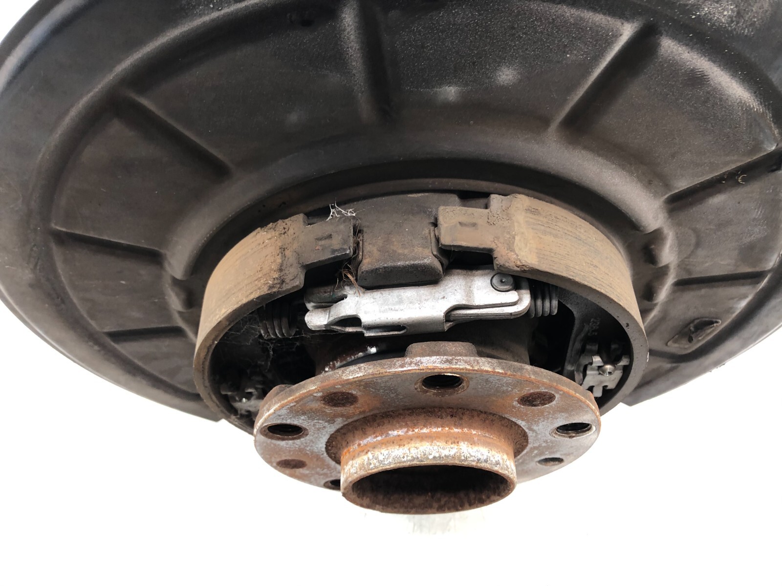 2014-2017 MASERATI GHIBLI S RWD LEFT DRIVER REAR SPINDLE KNUCKLE HUB OEM.