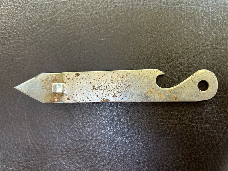 Vintage Dow Breweries Kingsbeer Lager Metal Bottle Can Opener Made In Canada