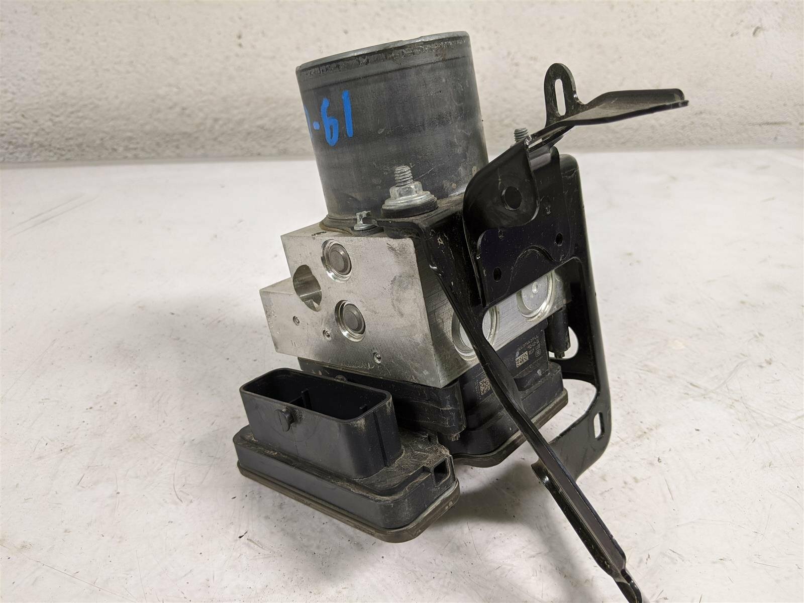 17 18 Acura Nsx Abs Pump Modulator Accumulator Anti Lock Brake 57111-T6n-A02