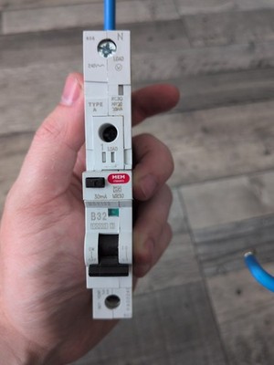 BRANDNEU MEM Classic MSN132 B32 30mA Typ A RCBO MR30 Pod Memshield 2 unbenutzt 