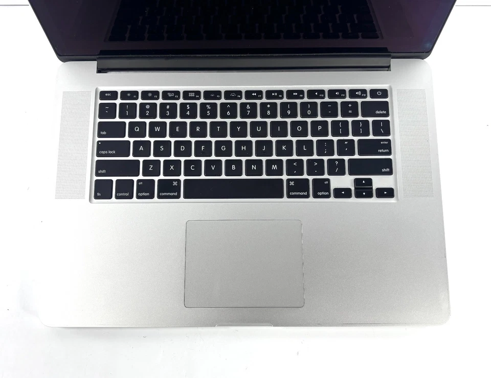MacBook Pro A1398 2012 - 15", 2,6 GHz i7, 16 GB de RAM, sin SSD Foto 4 de 4