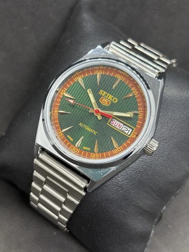 Vintage Refurbished Seiko 5 Automatic Day/Date Japan Men's Wrist Watch