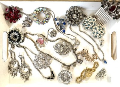 Hand Curated 21 Pc VINTAGE Costume Rhinestone Lot V50 Some Signed!