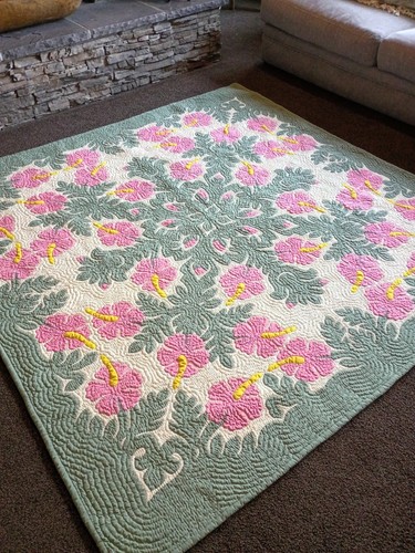 Handmade Sewn Quilt Hawaiian Hibiscus Applique 80x80 Pink Green Wall Hanging