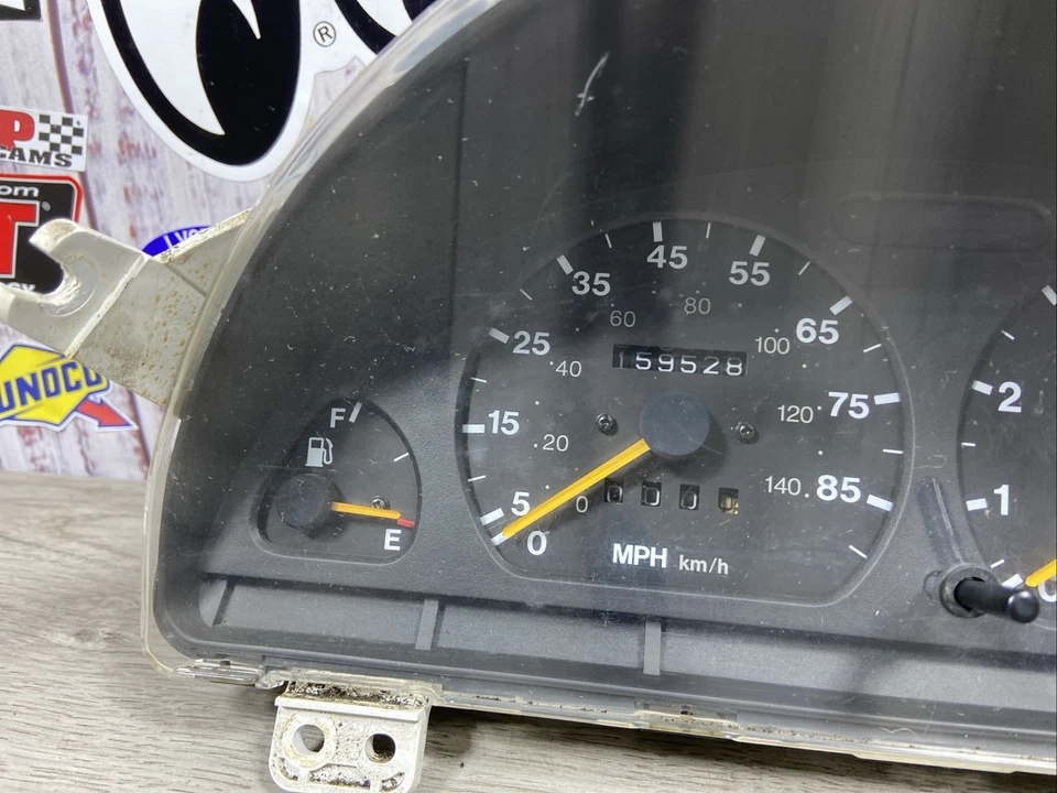 96 97 98 Suzuki Sidekick Geo Tracker Instrument Cluster Speedometer OEM 159K - Image 3 of 4