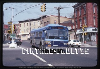 ORIGINAL SLIDE BUS 7644 NYCTA STATEN ISLAND NY NYC TRANSIT S107 KODACHROME 1978