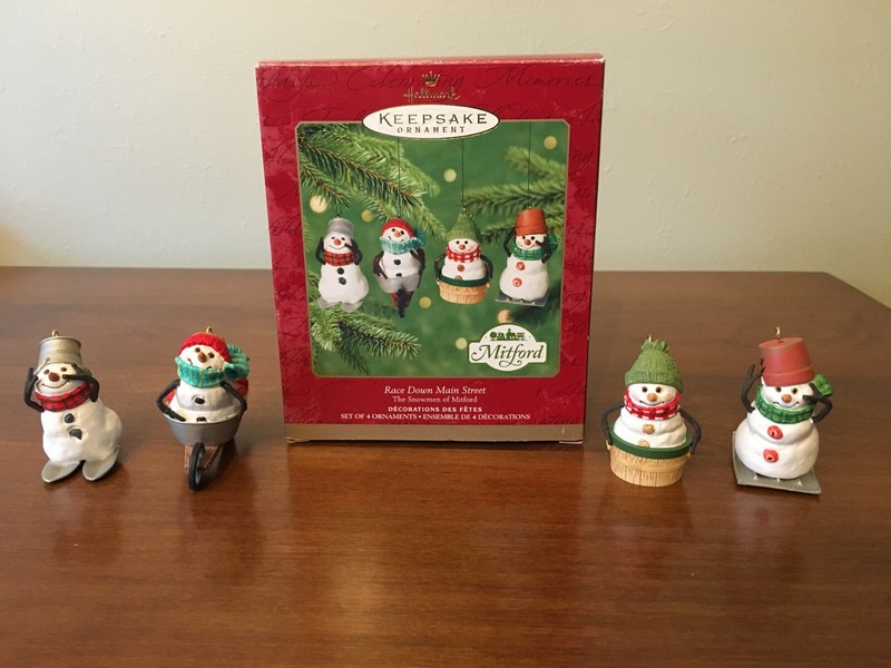 2000 Hallmark Keepsake "The Snowmen of Mitford - Race Down Main Street" - set/4
