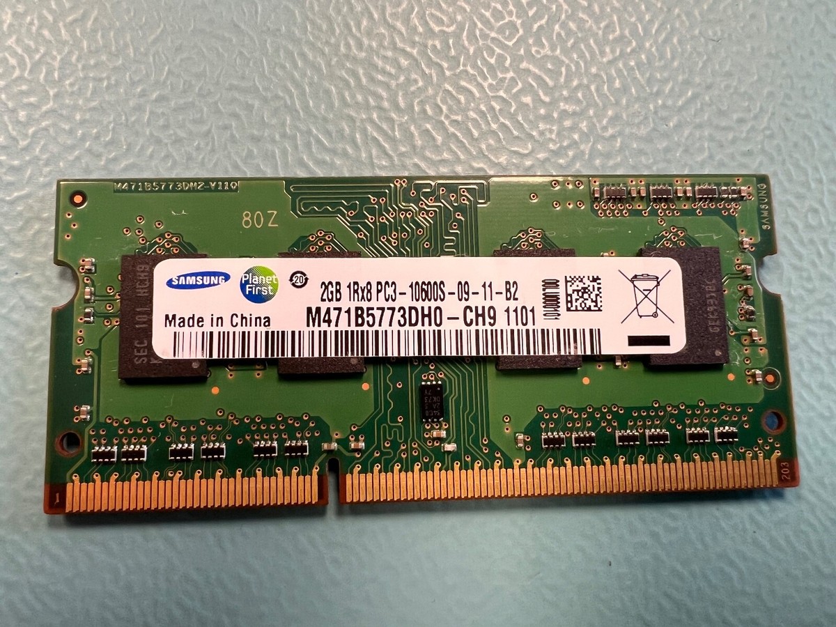 Samsung 2?GB ddr3?Ram pc3???10600?204?-ノートパソコンSODIMM Samsung 2GB DDR3 RAM PC3-10600 204-Pin Laptop SODIMM at