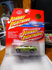 Johnny Lightning Muscle Cars U.S.A. 2005 Ford Mustang GT