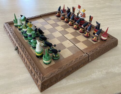 VTG Erzgebirge Schachspiel Deutsche German Chess Set w/Handcarved Wooden Board - Picture 18 of 19