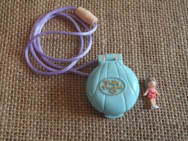 vintage polly pocket locket