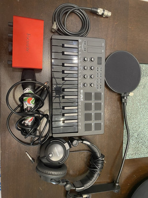 Focusrite Scarlett Solo With MIDI Keyboard And More