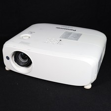 Panasonic VZ570 WUXGA HD Projector