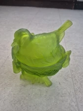 Vintage Westmoreland Satin Green Robin on Twig Nest Covered Dish with WG Mark