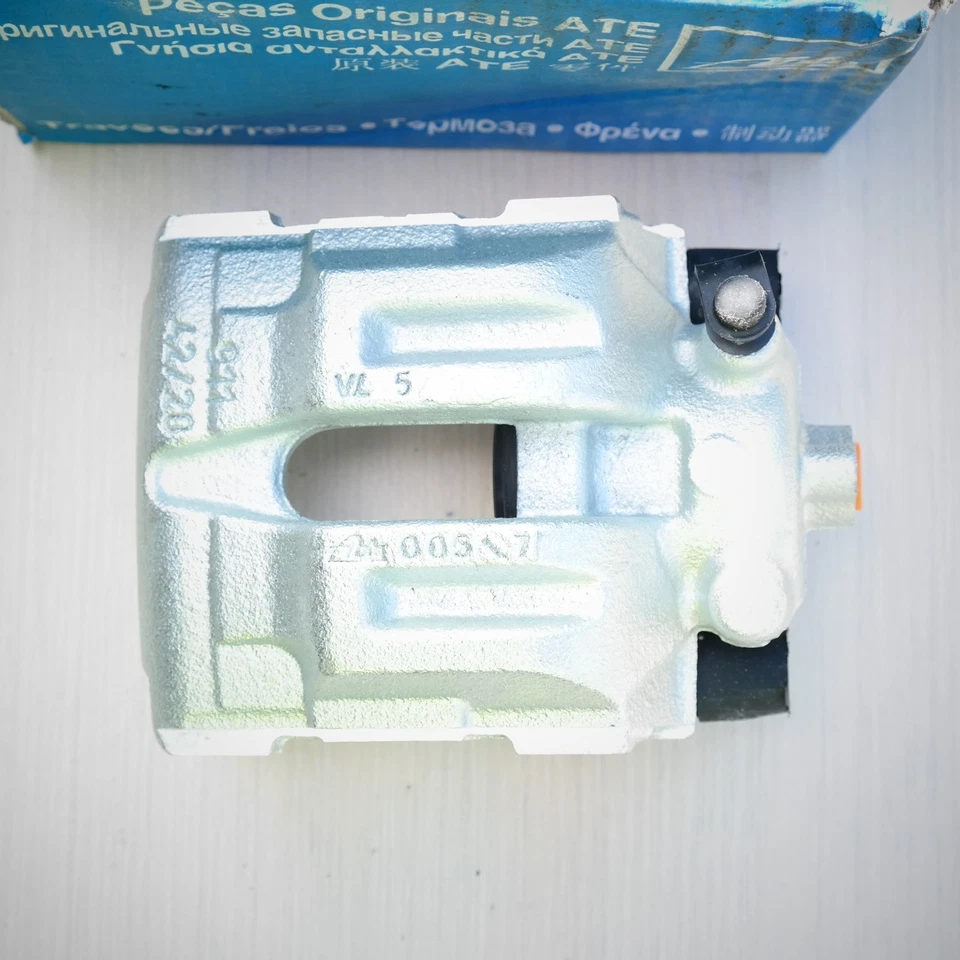 BMW 1 3 etrier frein ATE 220826 11942199122 34216768698 sans consigne - Photo 2/4