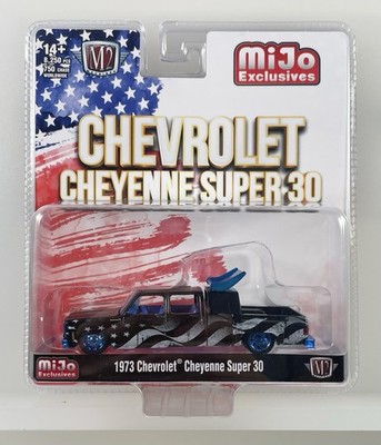 M2 Machines - CHASE - 73 Chevrolet Cheyenne Super 30 Dually 1:64