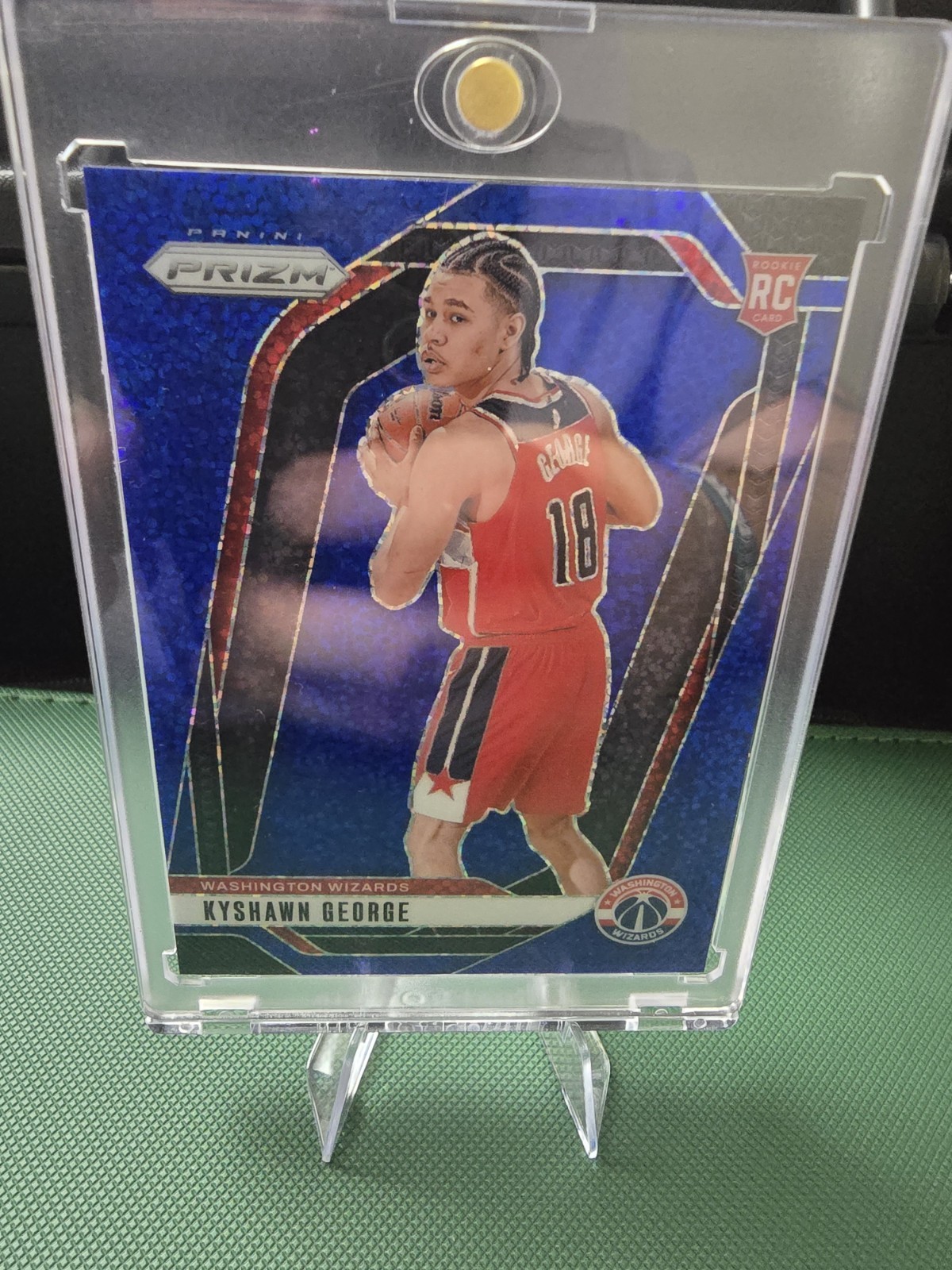 2024-25 Panini Prizm - Kyshawn George #257 Blue Sparkle Prizm /144 (RC)