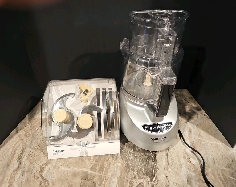 Cuisinart Prep 11 Plus Food Processor CFP - 11BCPC Stainless Steel
