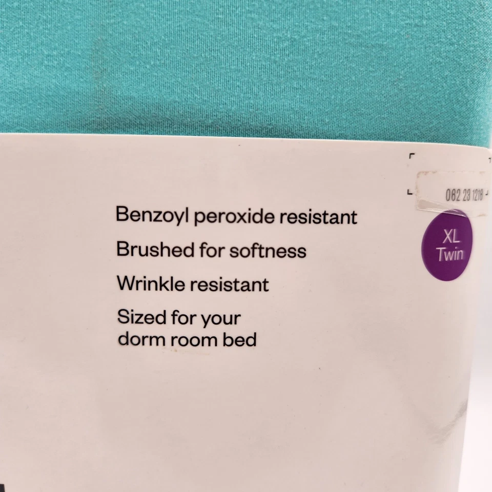 Room Essentials Mircrofiber 3 Piece Sheet Set Twin/XL Twin Aqua Top Bottom Case - Image 2 of 4