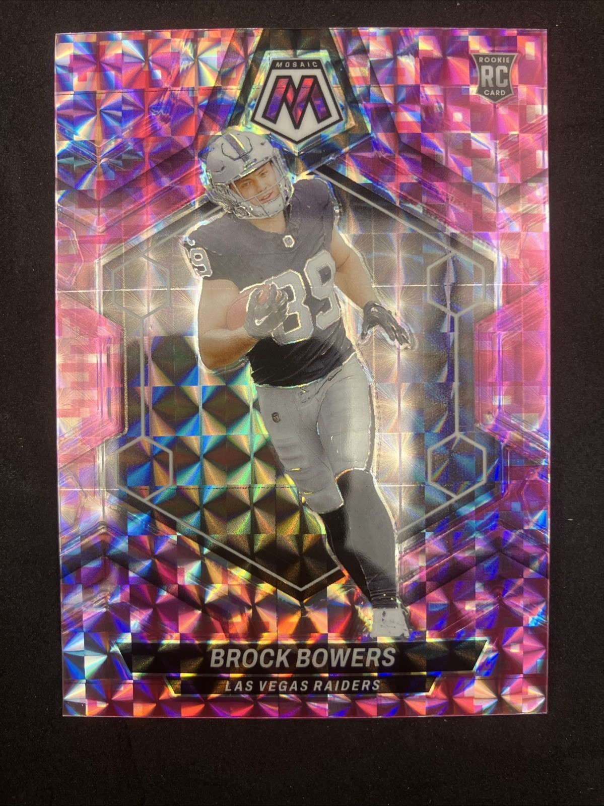 2024 Mosaic Brock Bowers RC Pink Camo #313