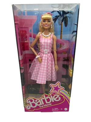 Barbie The Movie - Margot Robbie, Bambola del fim Collezione con Abito da Pattinatrice in Stile Barbie The Movie - Margot Robbie, Bambola del fim Collezione con Abito da Pattinatrice in Stile