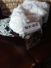 Muk Luks Women's Slippers M 7-8-Brand New-SHIPS SAME BUSINESS DAY