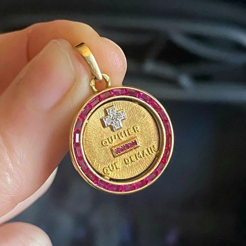 Colgante Medalla Augis Border Augis Creado en Laboratorio Baguette de 2 quilates Acabado Oro 14K - Imagen 2 de 3