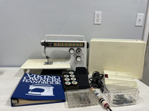Viking Husqvarna 6460 Sewing Machine Tested & Working with acessories in descrip - Picture 1 of 22