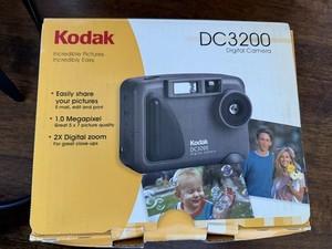 Kodak DC 3200 Caméra numérique Mega Pixel NEW IN BOX
