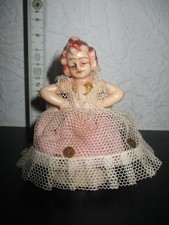 Kleine Tischläufer Tanzpuppe  60iger Jahre  ( mit Fehlteilen , defekt )