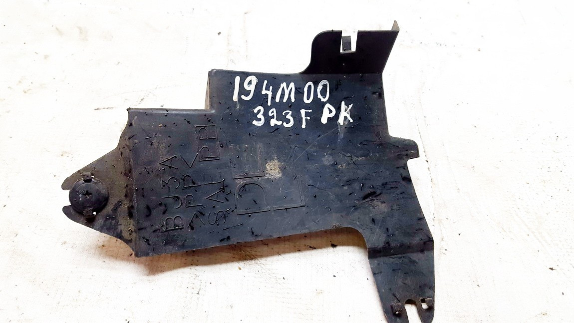 Mazda 323F Replacement Parts DE738814-23