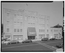 4. Perspective view of Strawbridge and Clothier, from southwest - Suburban